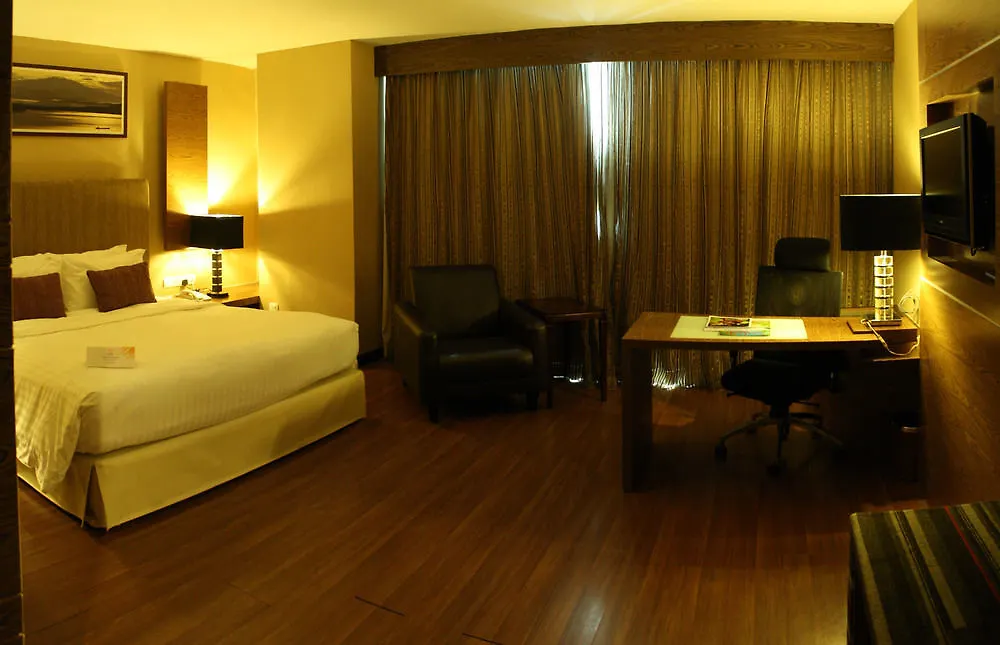 Grand Borneo Hotel Kota Kinabalu 3*,