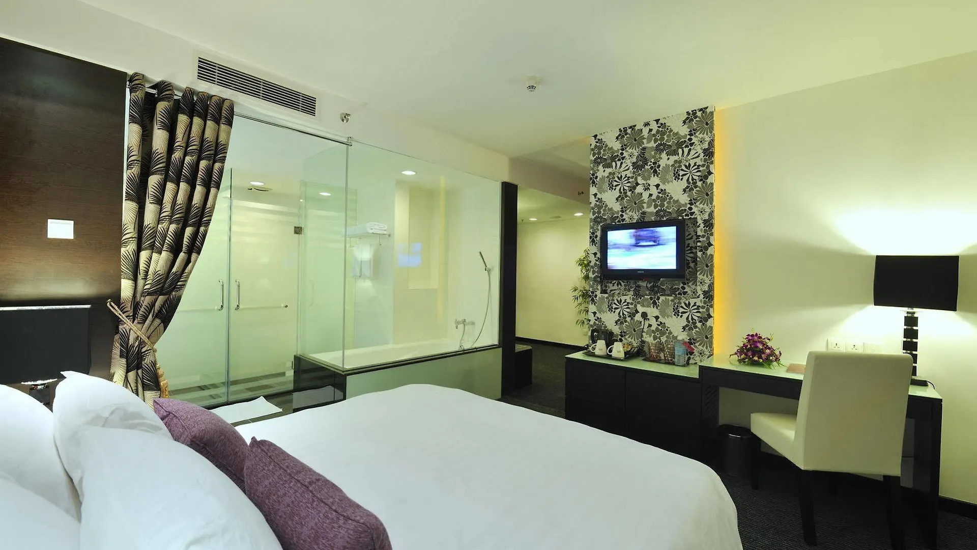 Grand Borneo Hotel Kota Kinabalu 3*,  Malaysia