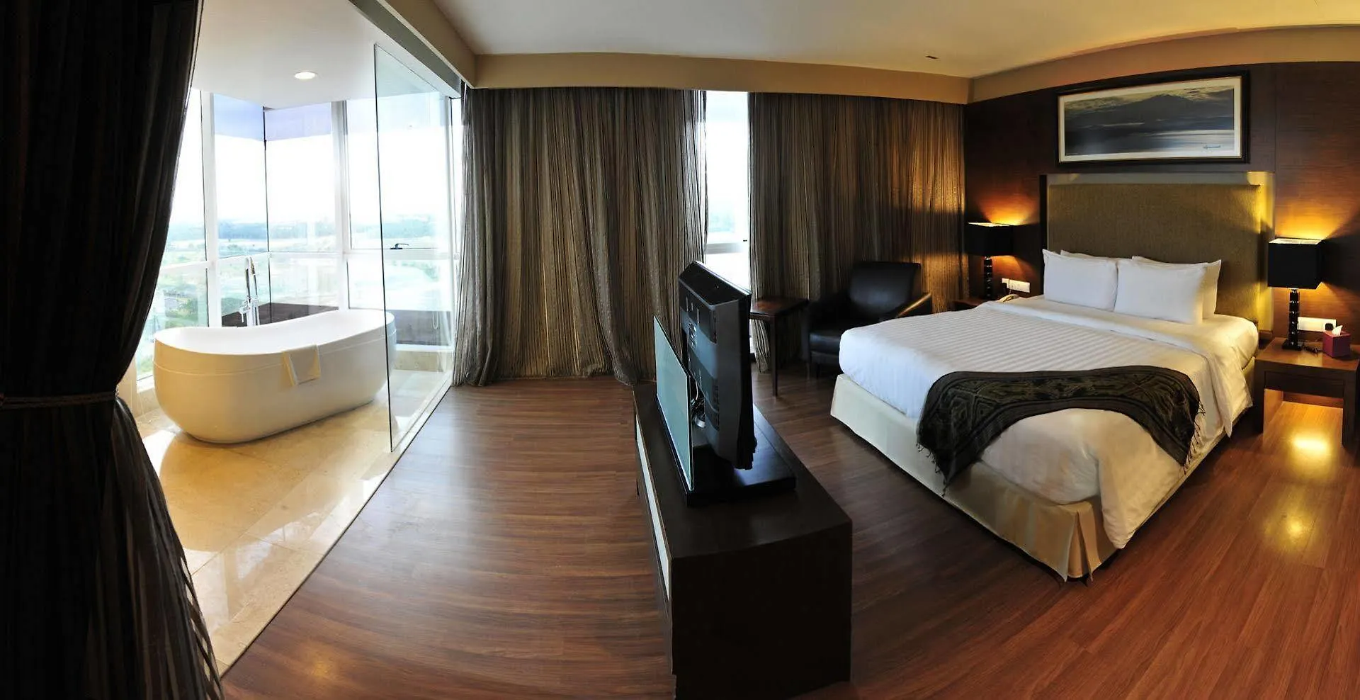Grand Borneo Hotel Kota Kinabalu 3*,